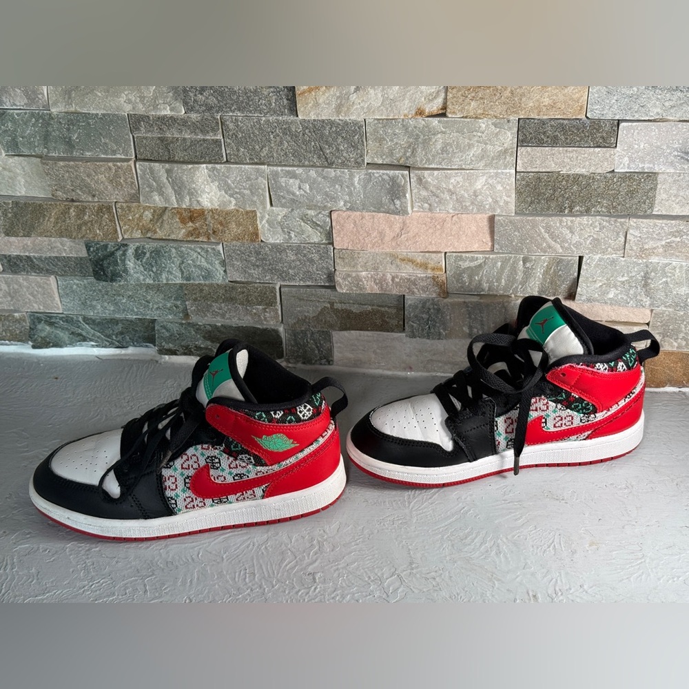 Air Jordan 1 Mid SE "Ugly Christmas Sweater” size 1.5 Y - Picture 5 of 8